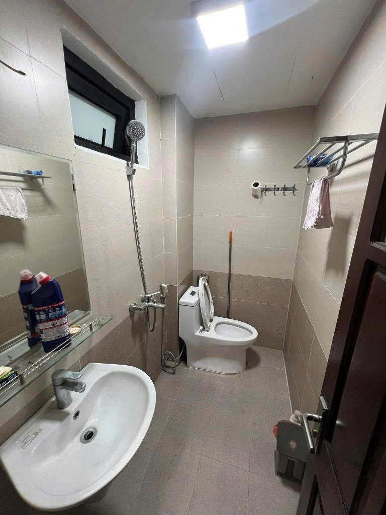 NHÀ DÂN XÂY Ô TÔ ĐỖ 20M - PHÁO ĐÀI LÁNG ĐỐNG ĐA - VỊ TRÍ ĐẮC ĐỊA - LÔ GÓC - MẶT TIỀN RỘNG